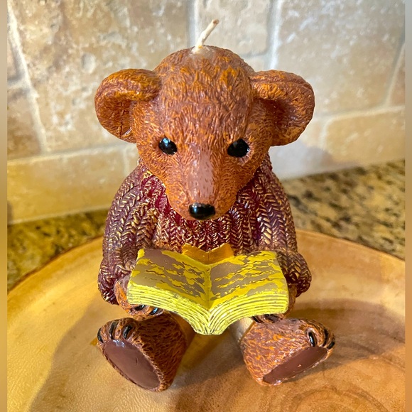 Vintage Wax Candle Brown Teddy Bear in sweater reading a book - Picture 6 of 7